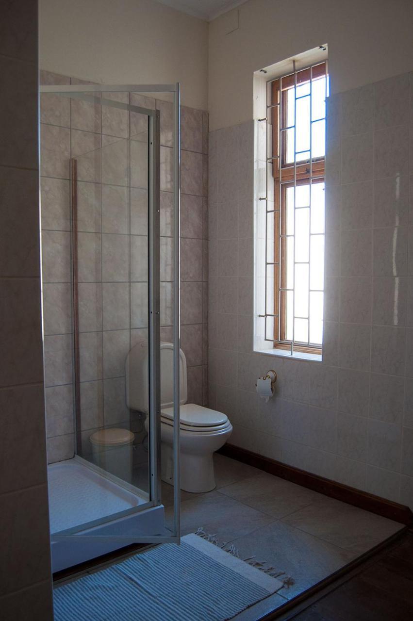 Historical Guesthouse - Self Catering Apartments Людериц Экстерьер фото