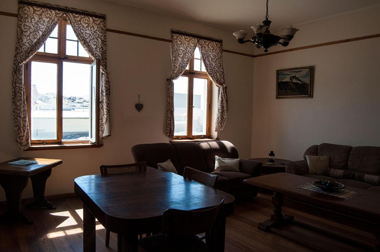 Historical Guesthouse - Self Catering Apartments Людериц Экстерьер фото